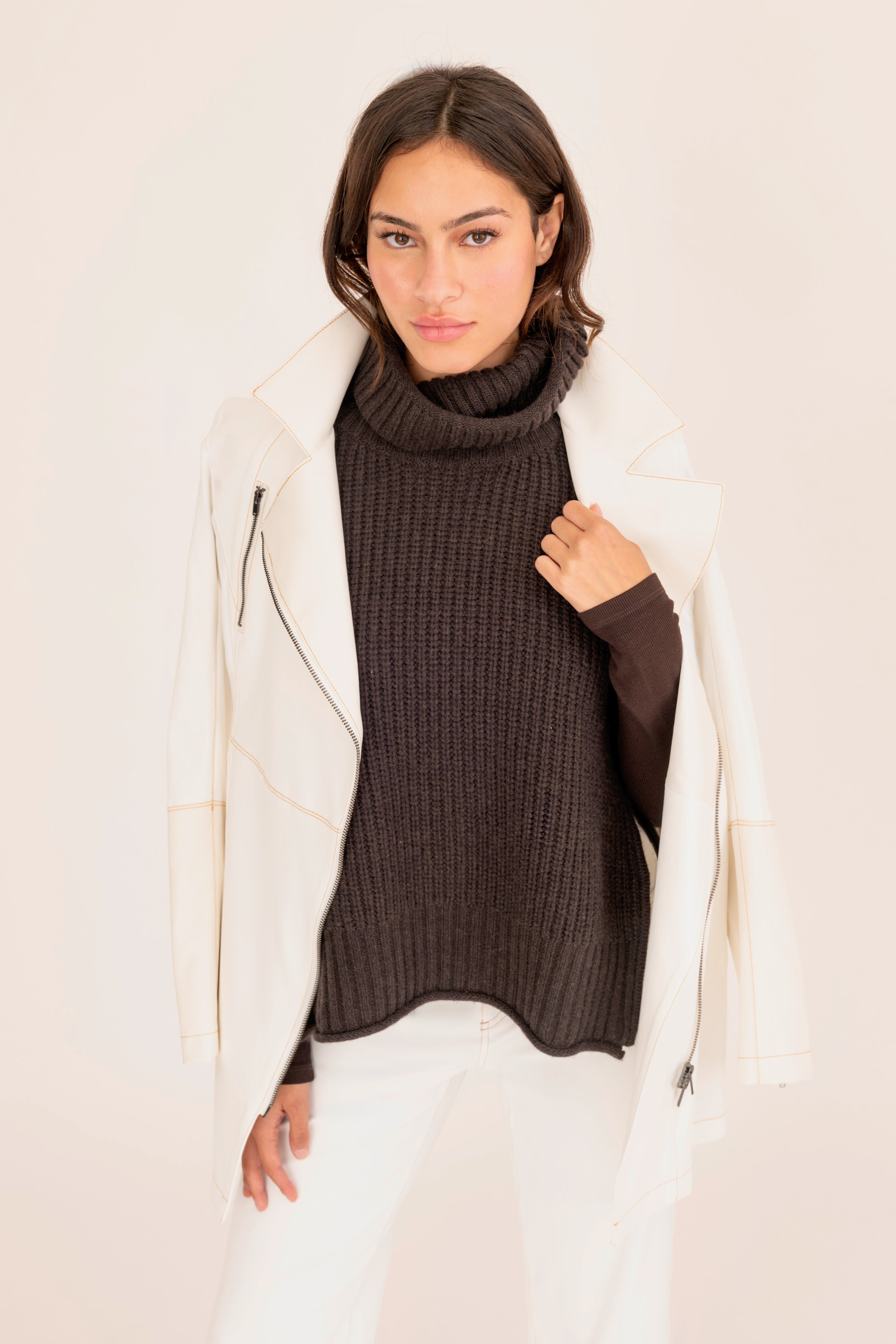 Ribbed Long Sleeve Crew Neck T-Shirt - BSCHLOE Top Betro Simone