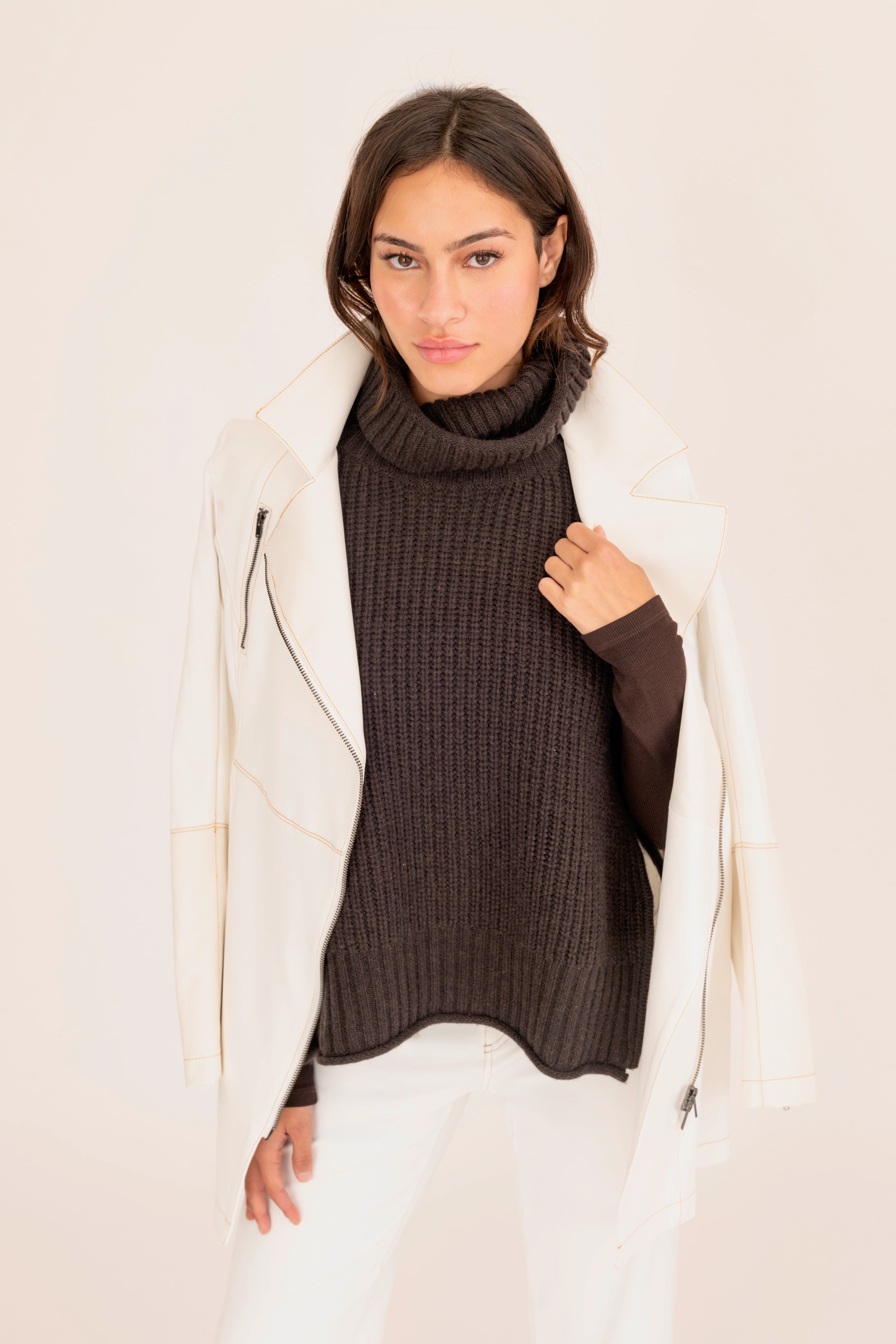 Cashmere Blend Turtle Neck Vest with Side Zip - CARMEL Sweater YUE FENG