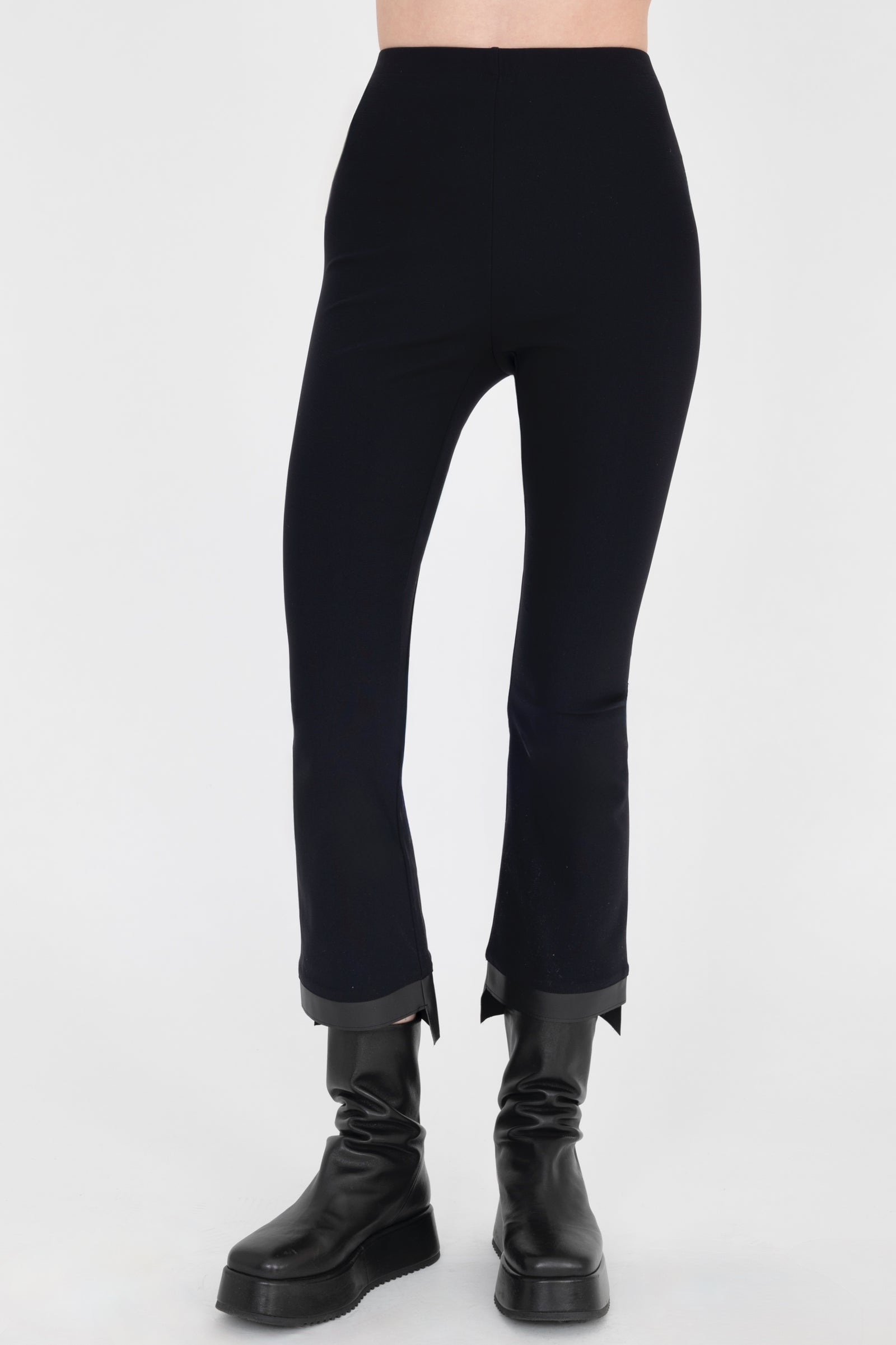 Olga Cropped Flare Tech Stretch Leggings – Elaine Kim Collection