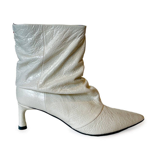Crinkle Leather Pointy Toe  Ruched Ankle Boots - GIL24