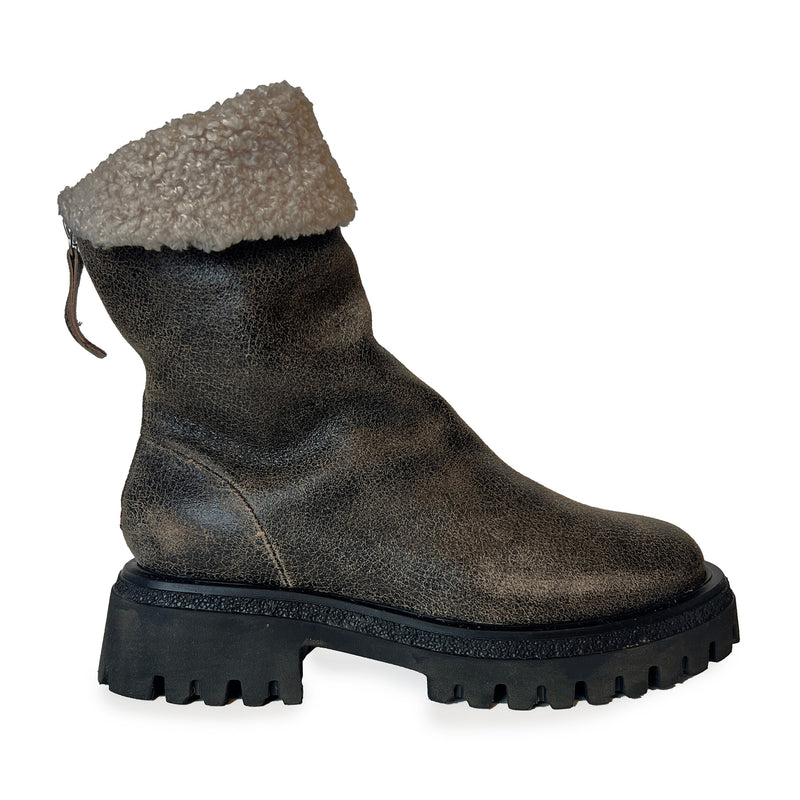 Shearling Round Toe Lug Sole Ankle Boots - RAMA27W