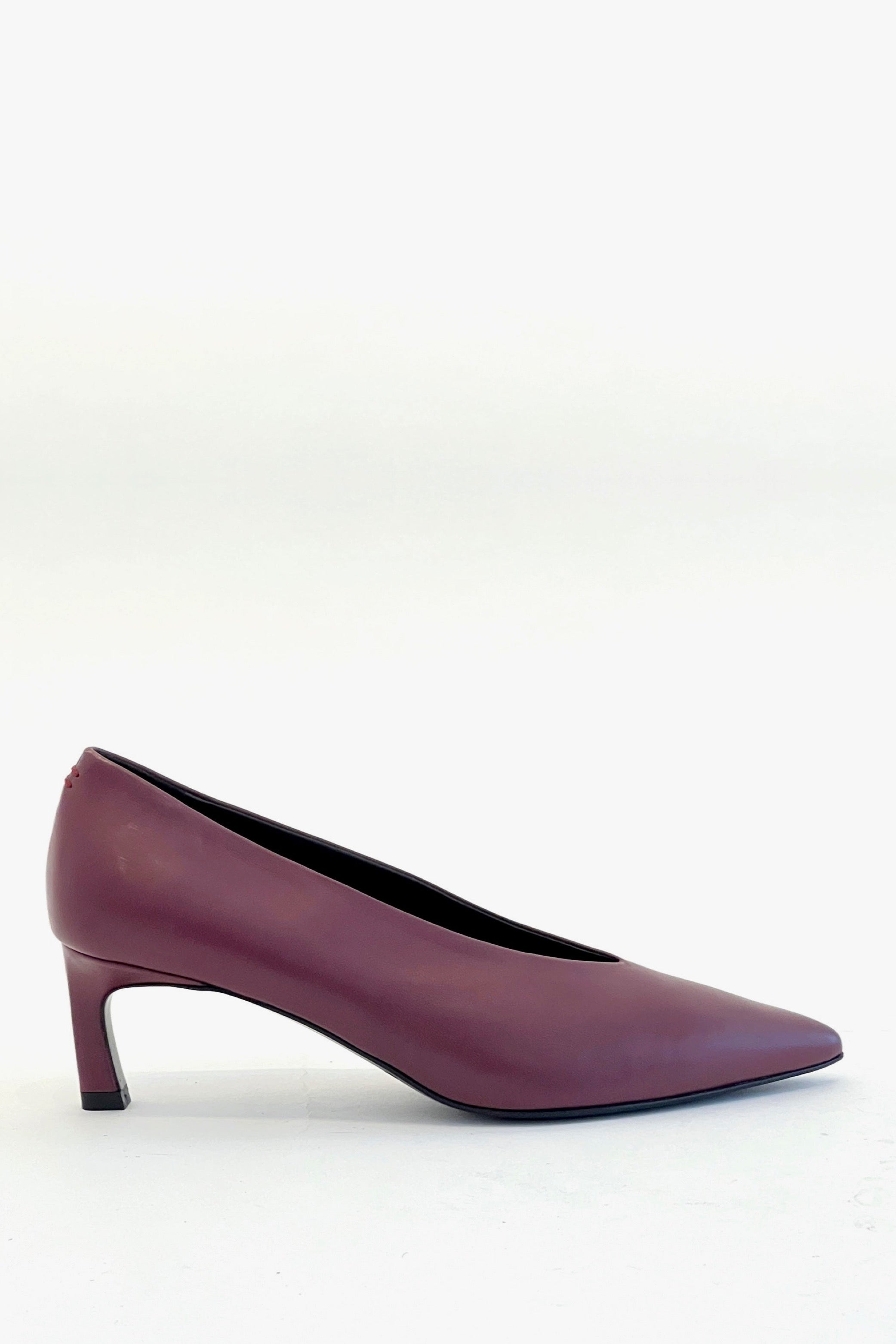 Pointy Toe Kitten Heel Pumps