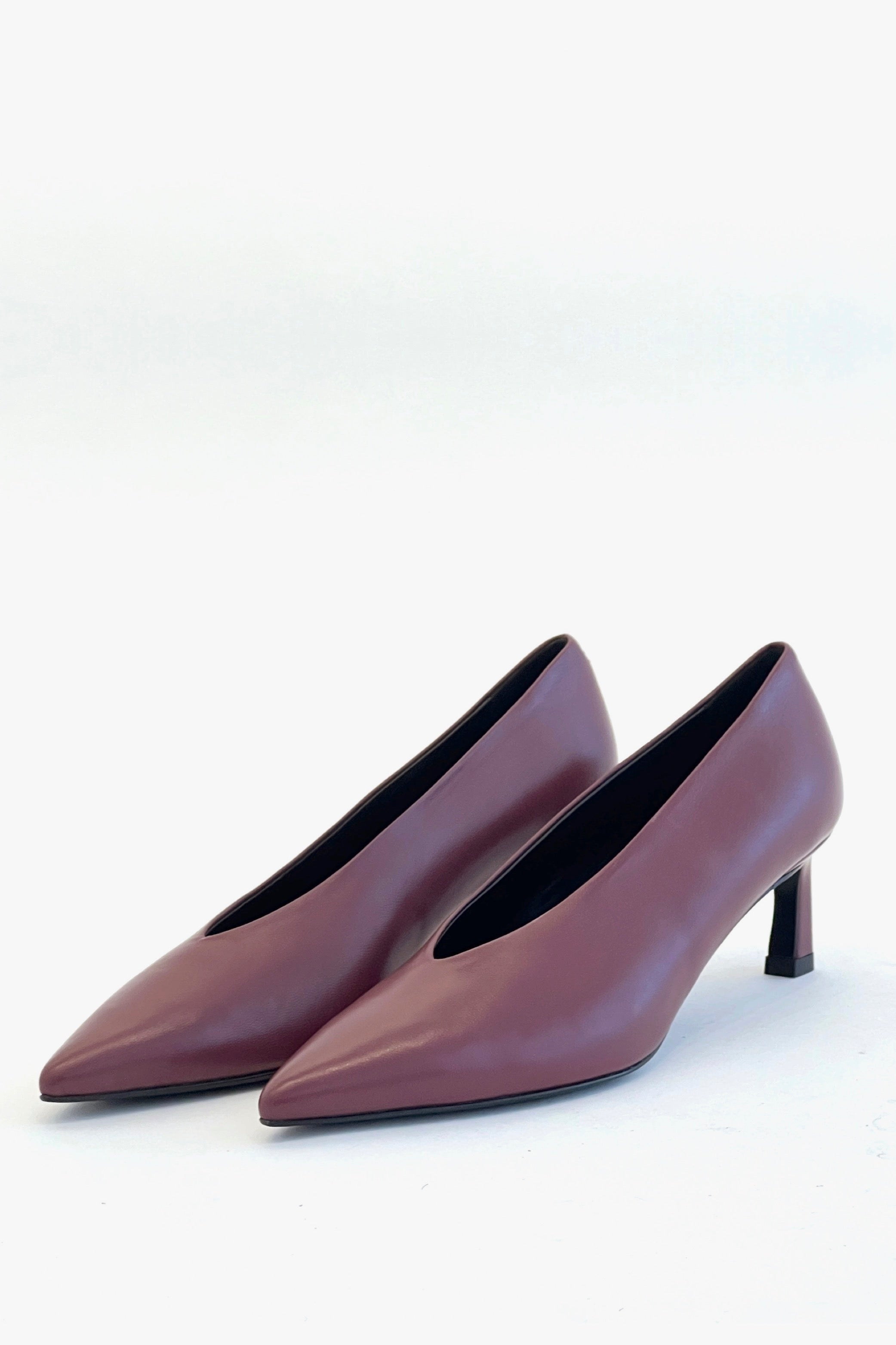 Pointy Toe Kitten Heel Pumps