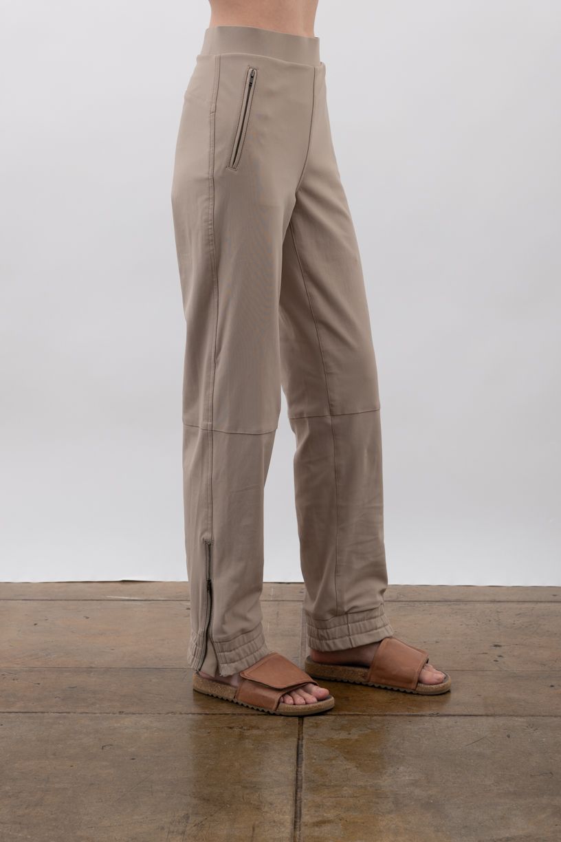 Tech Stretch Jogger with Ankle Cuff Zip Vent - VALORA Pant STYLEM Desert P 