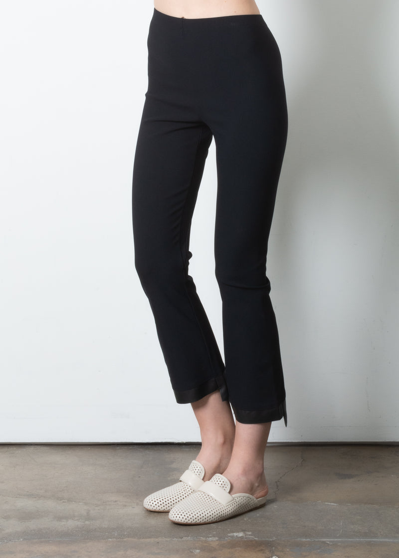 HUE Flat-tering Fit Leather Cropped Flare Leggings
