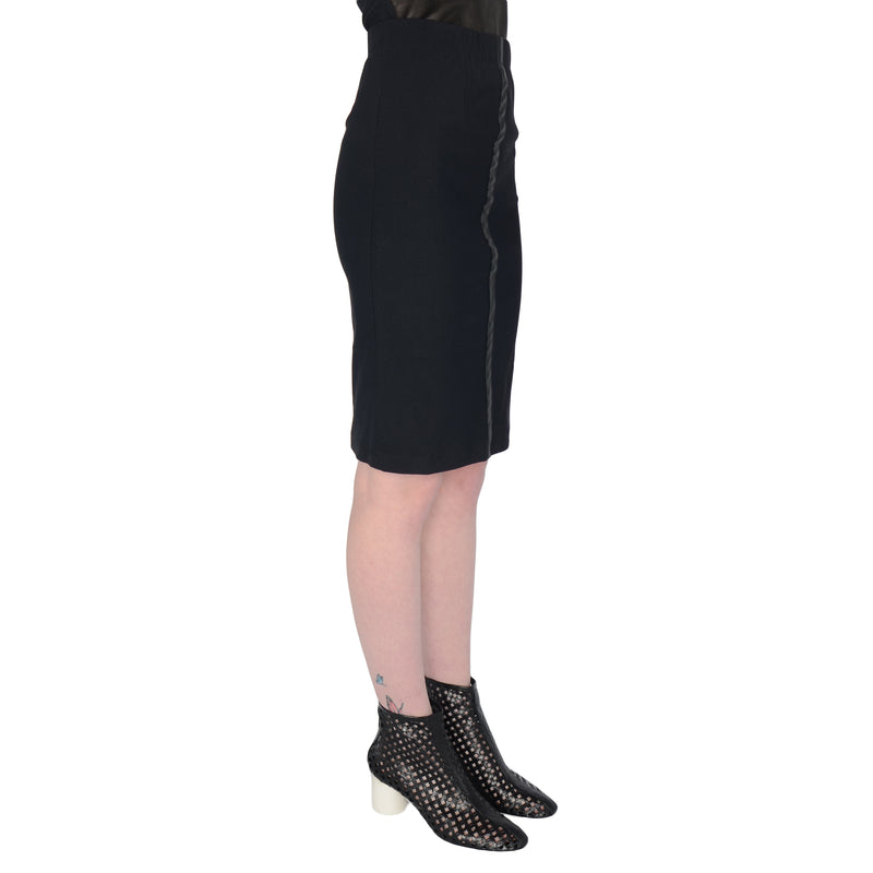 Tech Stretch Skirt with Leather Trim - SERIDA Skirt STYLEM   
